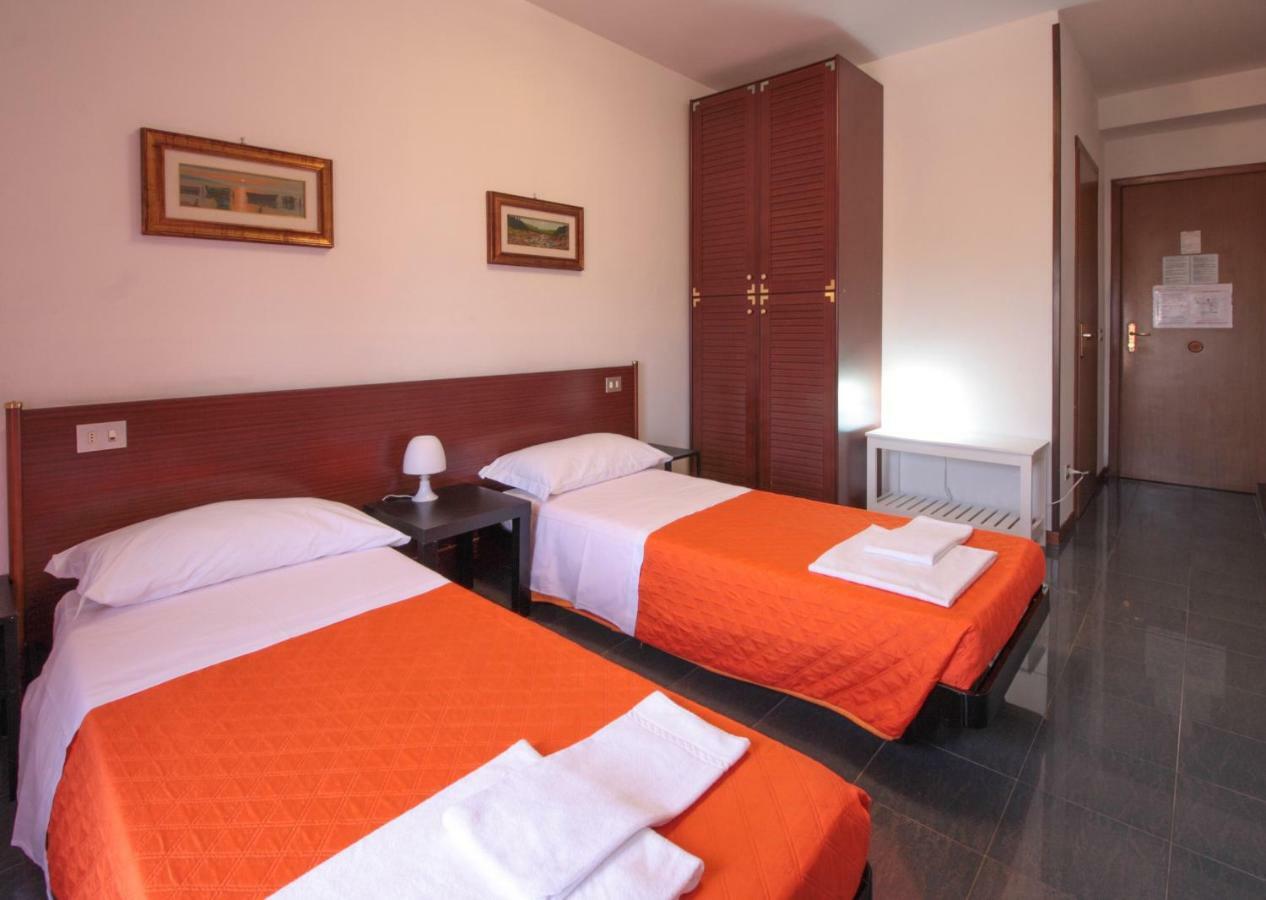 Hotel Rose&Crown Correggio Kültér fotó