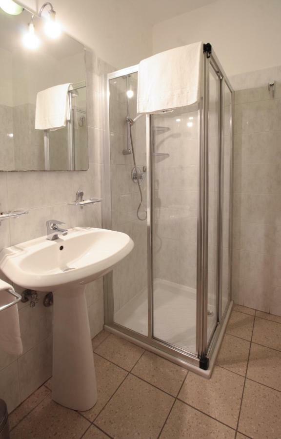 Hotel Rose&Crown Correggio Kültér fotó